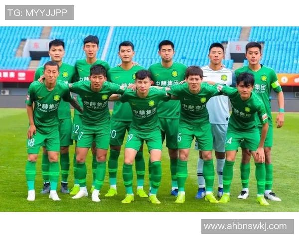 武汉足球队荣登全国足球力量排行榜第八位展现强大实力与潜力 武汉足球队荣登全国足球力量排行榜第八位展现强大实力与潜力